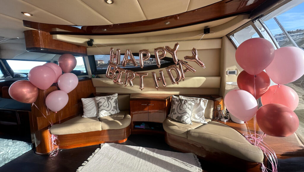 private yacht parties in Dubai