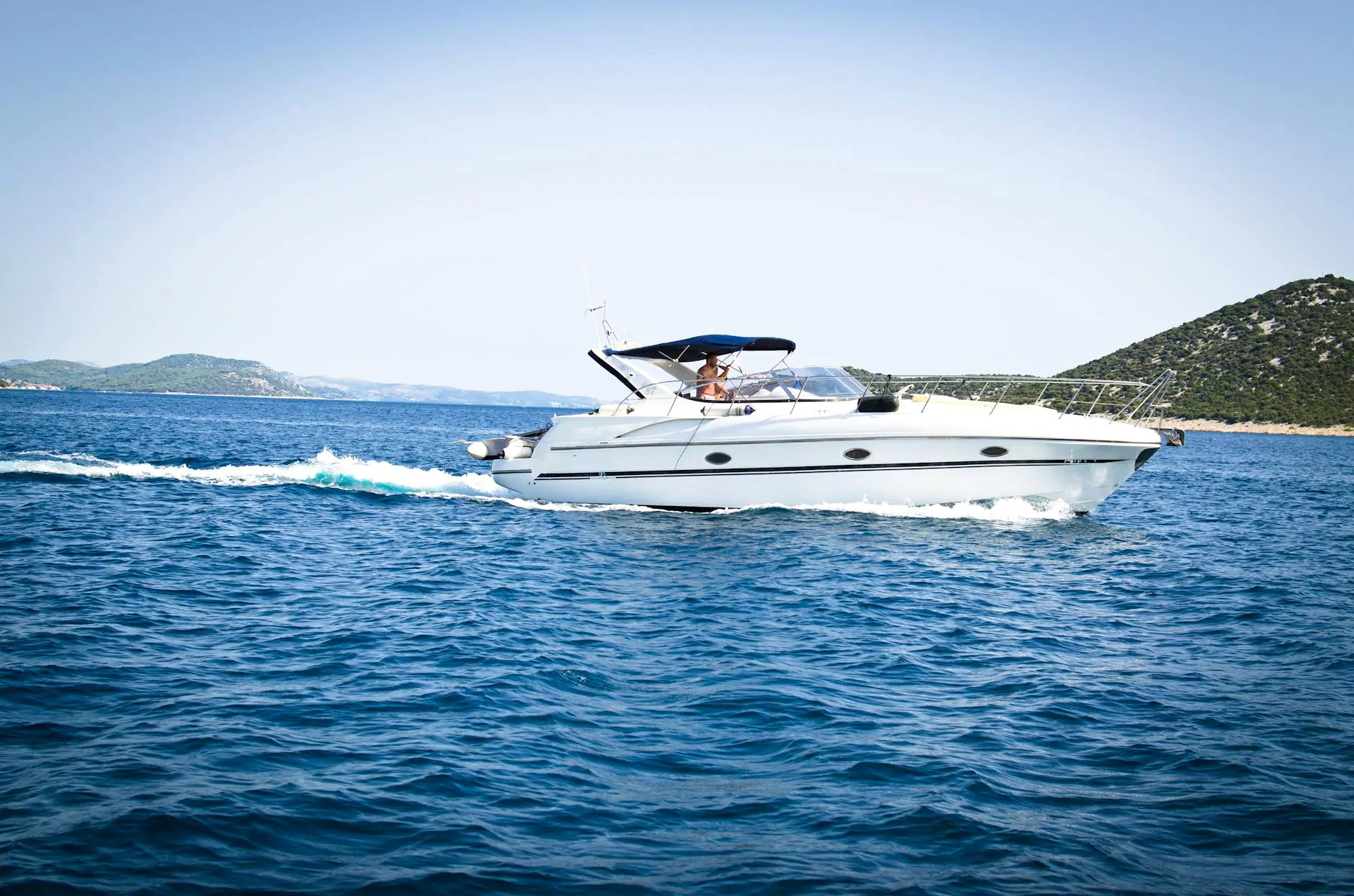 yacht rental dubai